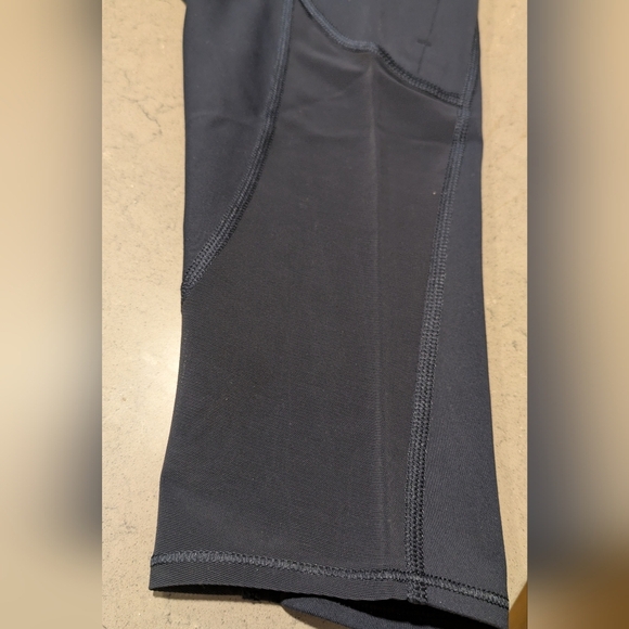 Athleta Capri Crop Leggings Stash Pockets Mesh High Rise size XS, color blue - Picture 5 of 10